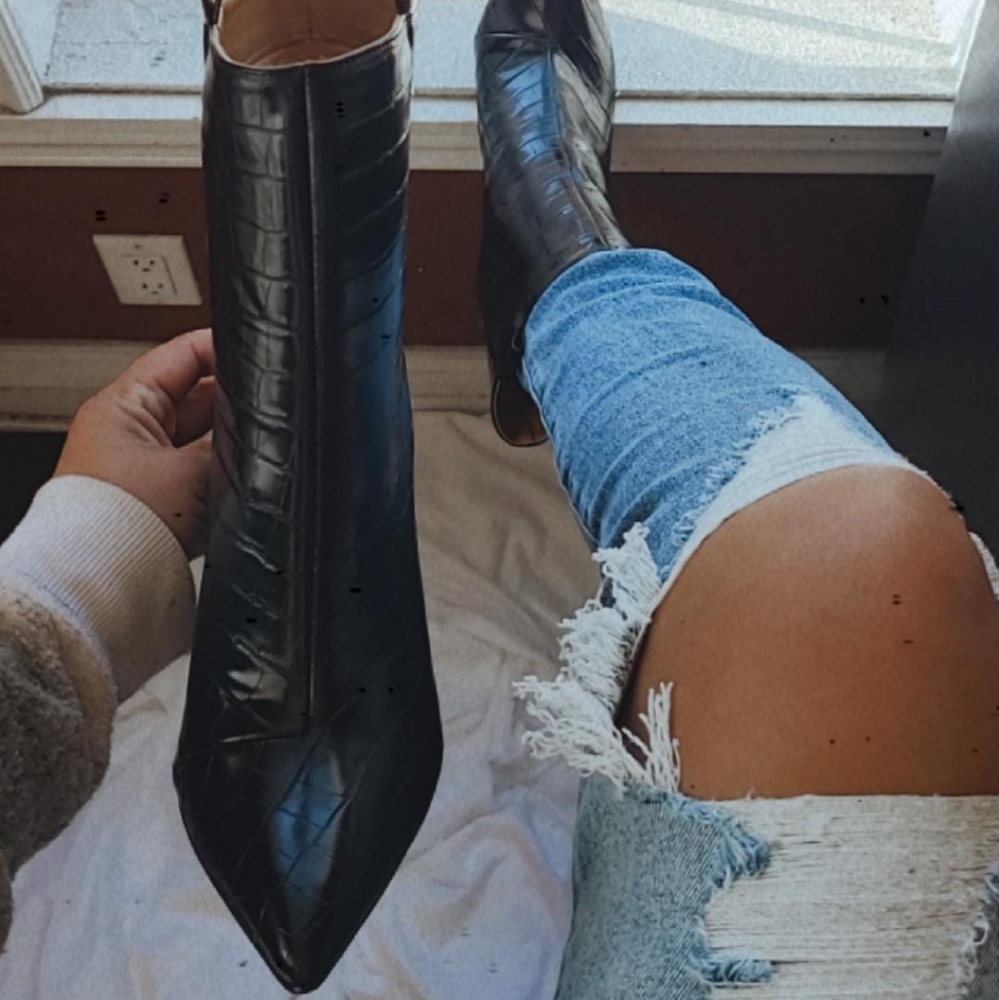 🚨//PRE FALL EDIT COLLECTION// Black boot - Picture 8 of 9